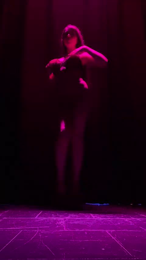amateur big tits dancing latina solo stripper clip