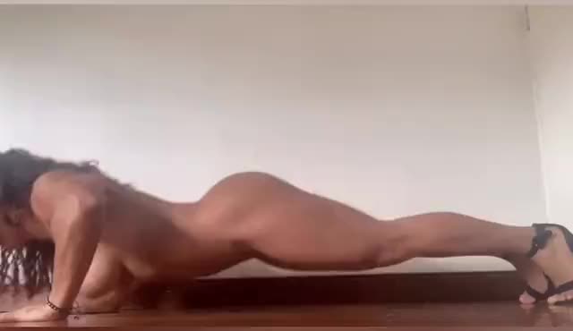 Muscles in motion! See my xxx in profile