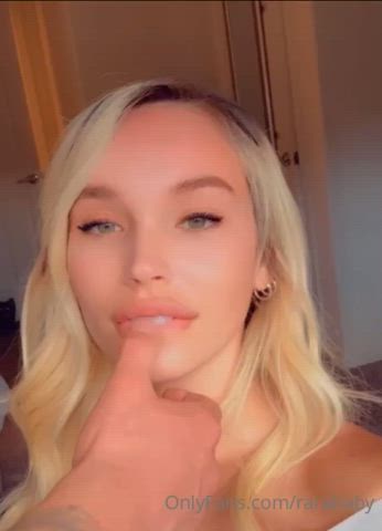 Blonde Sucking Tease clip
