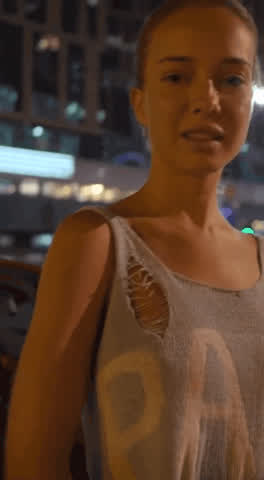 Help with this girl, plase