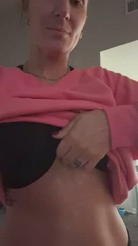 big tits flashing milf tits wife clip