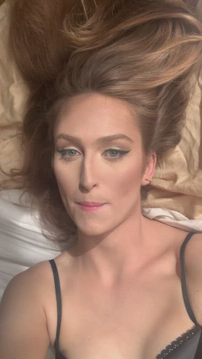 Redhead Selfie Trans clip
