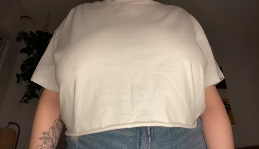 amateur big tits boobs curvy daughter girlfriend huge tits saggy tits teen titty