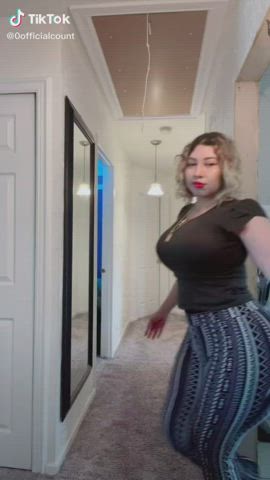 Curvy Babe with a Huge Ass