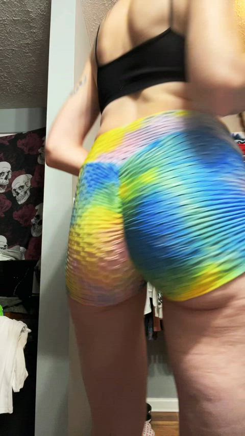 booty clothed shaking tiktok twerking clip