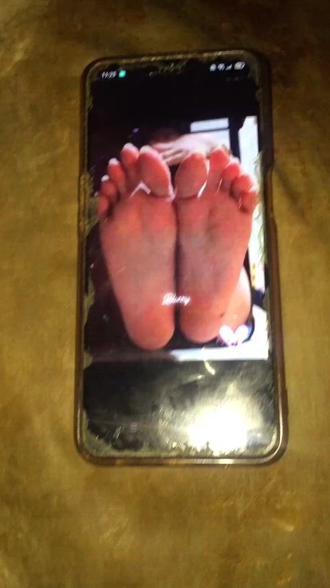 cum on feet cumshot feet fetish jerk off soles clip