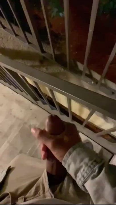 Amateur Cumshot Handjob Outdoor clip
