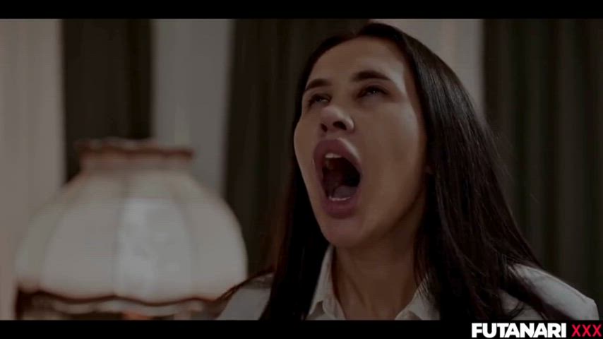 Eliz Benson Got Her Mouth Full Of CUM