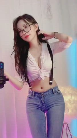asian cute dancing korean model clip
