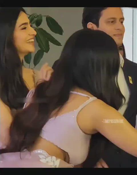 boobs sideboob underboob clip