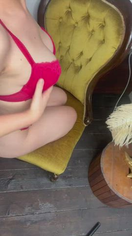blowjob boobs bouncing tits british milf mom nipples onlyfans tits clip