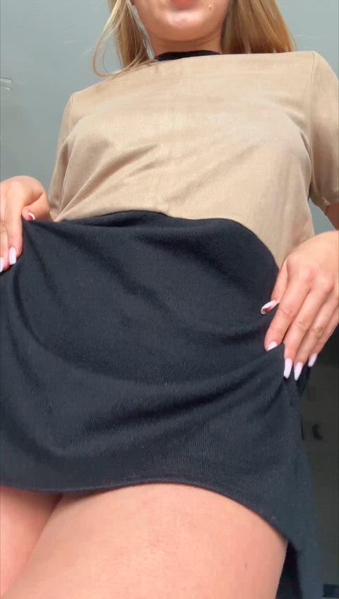 Even after two kids still love show my MILF body here ðŸ¤