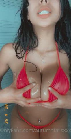 latina oiled tits clip