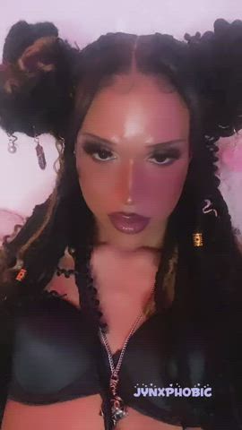 Who wants some goddess dick ๐