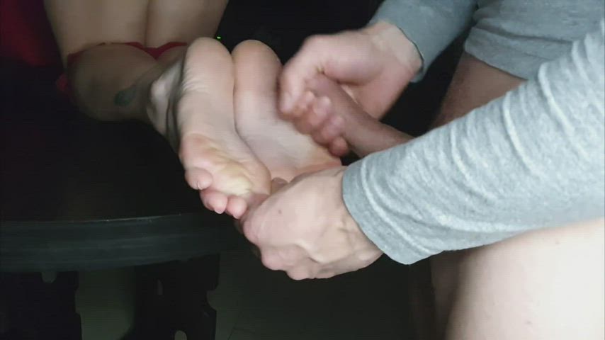 cum cumshot feet foot fetish clip
