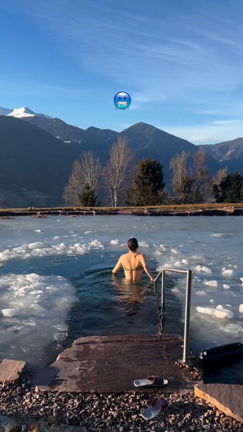 celebrity daisy ridley swimsuit clip