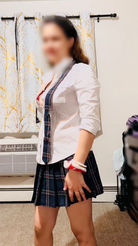 I want my Desi school girl ass to get fucked π«¦