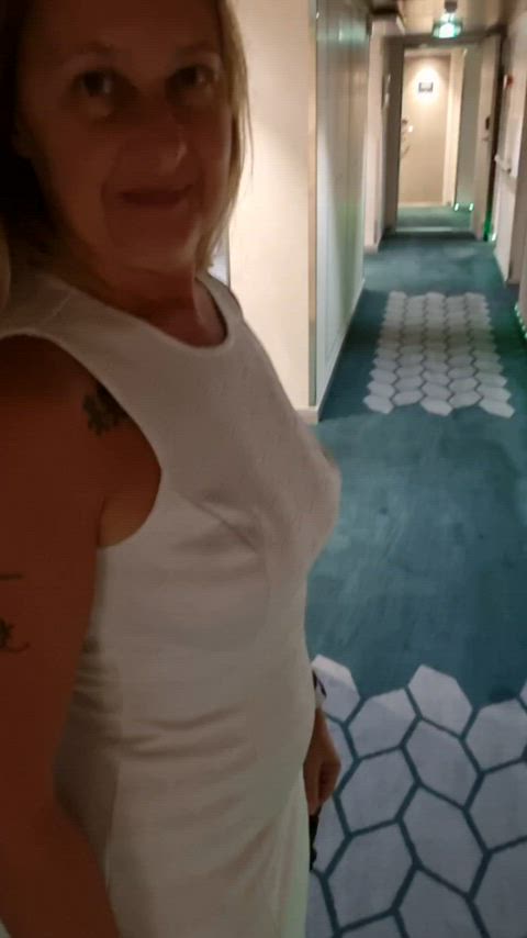 Its just a 51y mom inviting u for a great saturday night fun (51y)