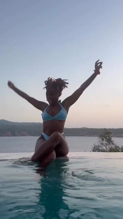 bikini celebrity ebony clip