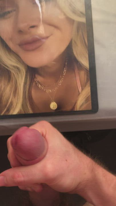 Trading girls on kik so we can video cum tribute on them together, kik MiasChair.