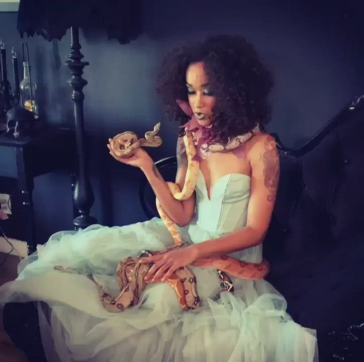 Ebony Pornstar Skin Diamond clip
