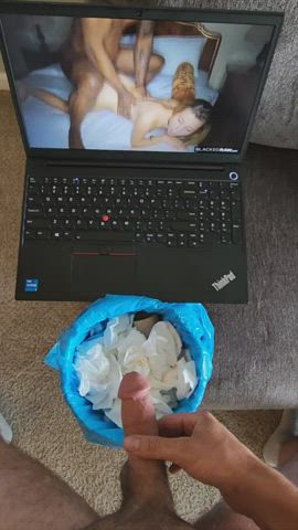 Wasting my load to BBC porn