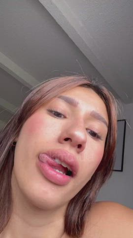 brunette deepthroat lips tiktok clip
