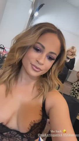 big tits brunette cleavage ebony huge tits kiss natural tits tits wrestling clip