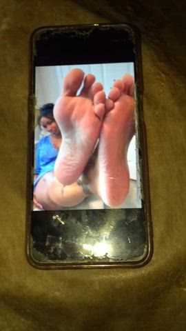 cum on feet cumshot ebony feet fetish jerk off soles clip