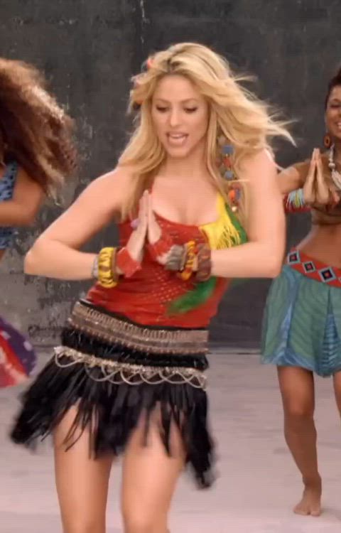 celebrity female shakira clip