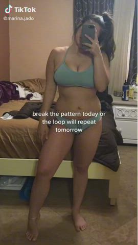 bodybuilder fitness legs muscular girl tiktok workout clip