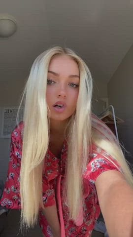 Amateur Blonde Clothed Softcore Solo clip