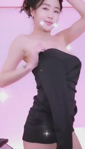 Asian Big Tits Cute Dancing Korean Tits Titty Drop clip