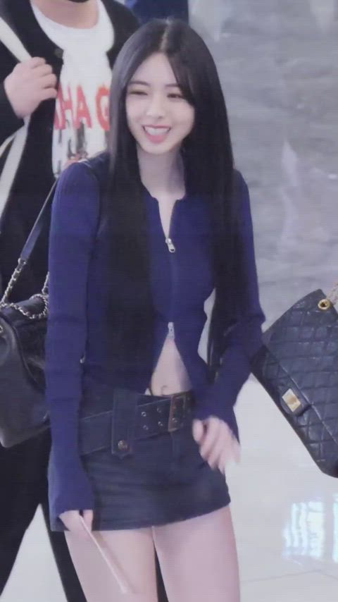 celebrity korean skirt clip