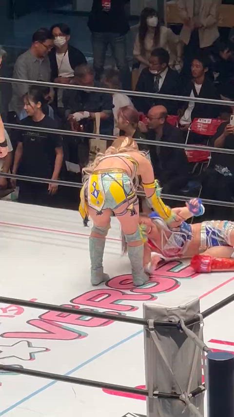 Hanan and Mayu Iwatani