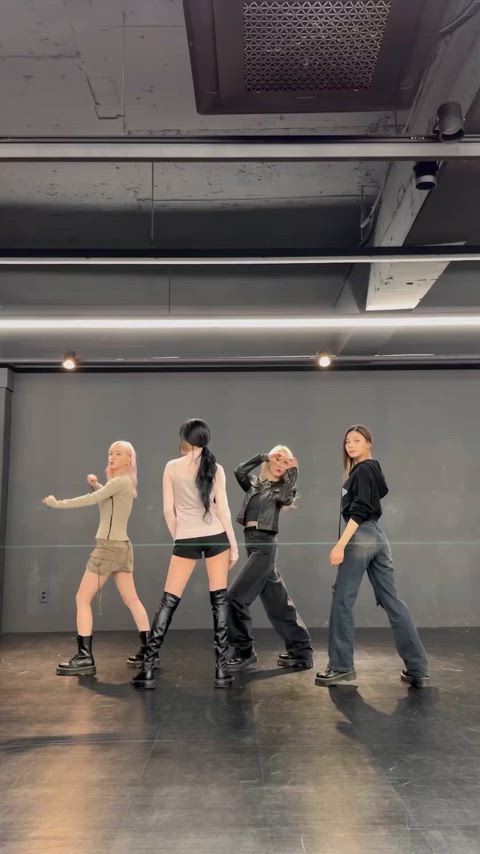 dancing round butt tease kpop clip