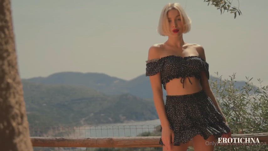 braless fake tits model shaved pussy solo ukrainian clip