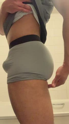 A follower told me I look good in these, what do you guys think???♂️