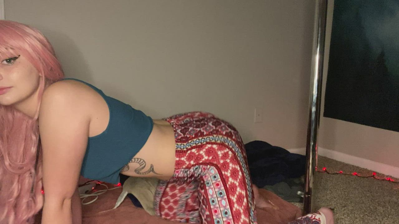 Ass Thick White Girl clip