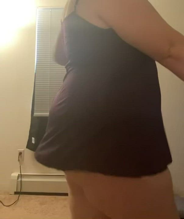 Curvy Dancing Pretty clip