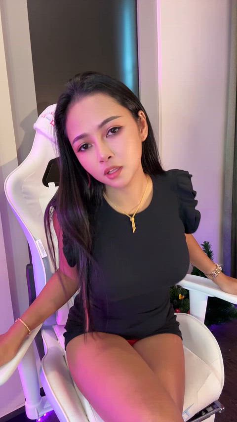 amateur asian babe big tits boobs gamer girl onlyfans tiktok amateur-girls just-boobs