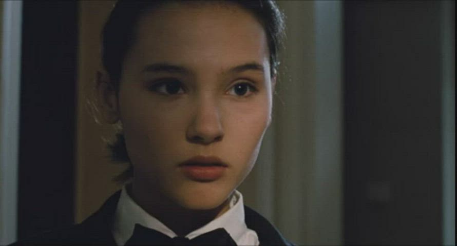 A single Girl (1995) Catherine Guittoneau and Hervé Gamelin