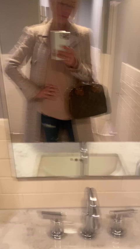Amateur Hotwife Shopping forβ¦