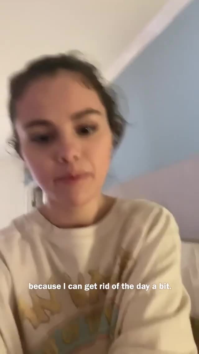 Selena Gomez clip