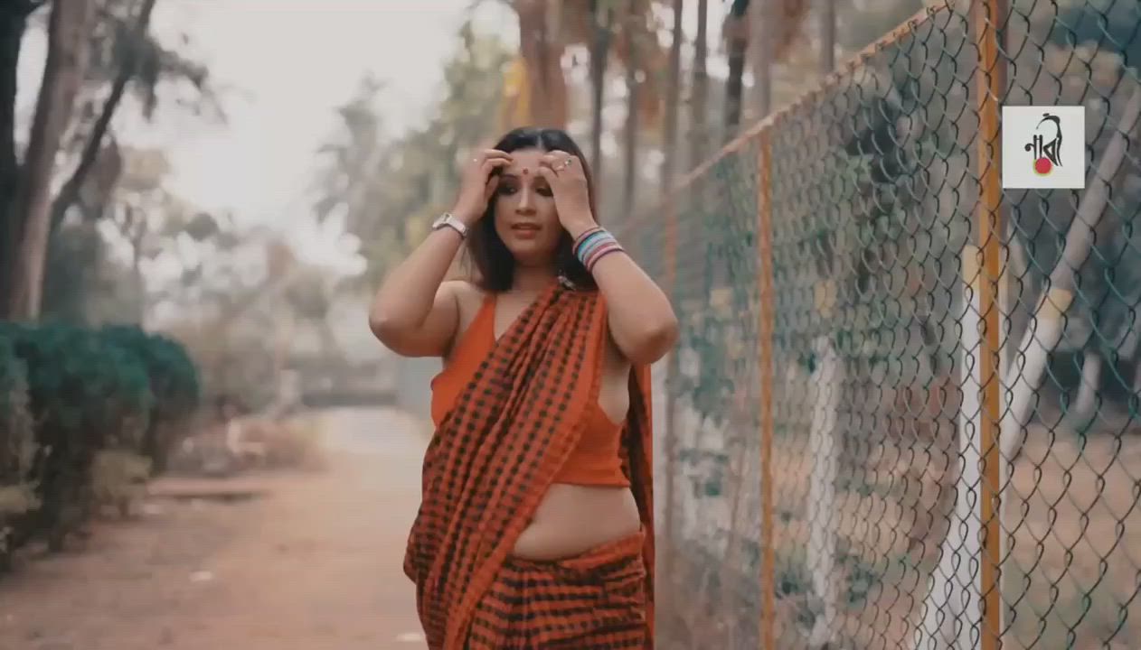Art Aunty Boobs Public clip