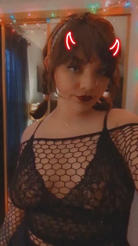 alt amateur cuckold fishnet milf solo wet wet pussy clip