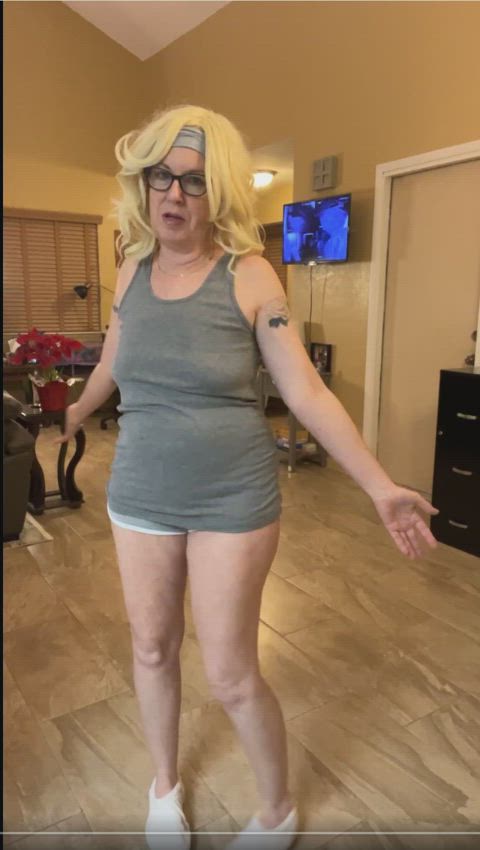 gilf milf saggy tits clip