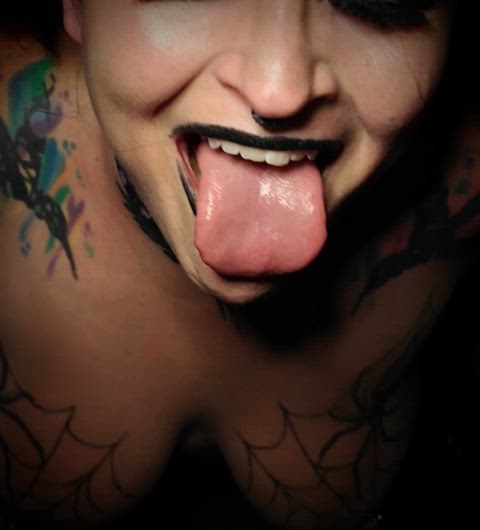 Let me be your goth cum slut