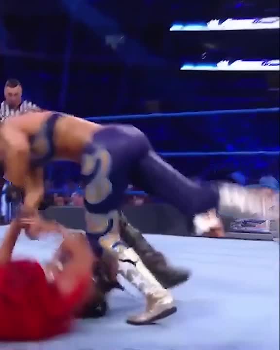 Wrestling clip