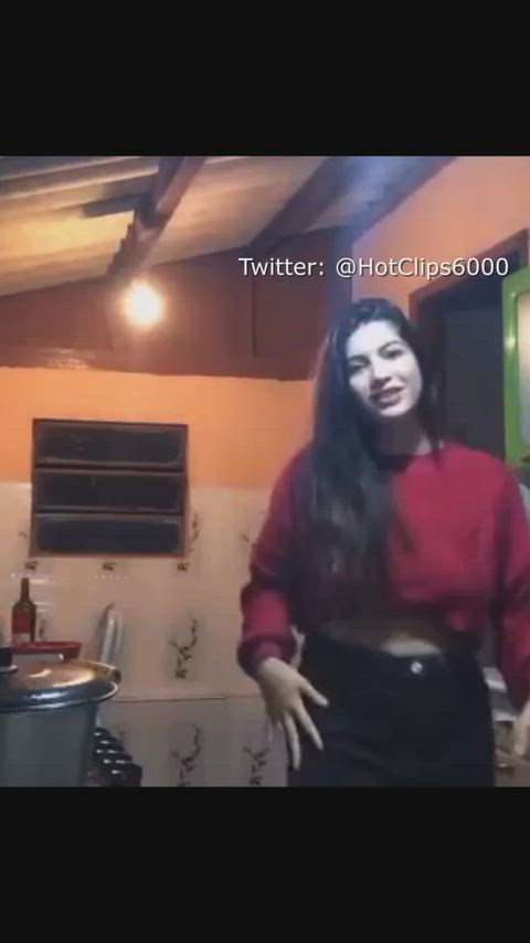 Crop tops never disappoint